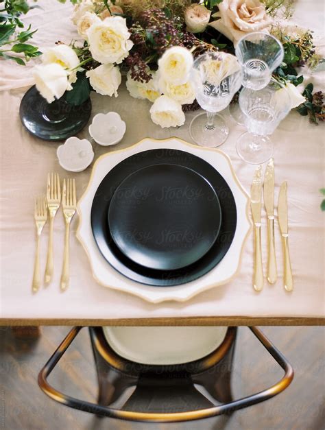 Spectacular Black And Gold Table Setting Ideas Veralexa