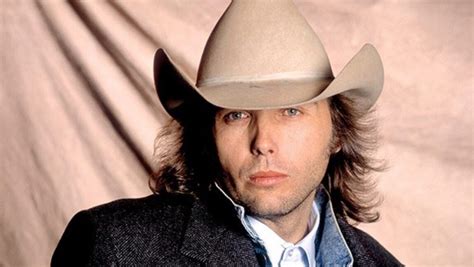 The Unbroken Circle Dwight Yoakam Link To The Past Hope For The Future The Musical Divide