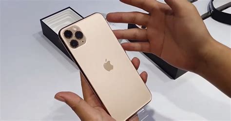 Brand New Apple Iphone 11 Pro Max 256gb Gold Colour Phones Belize City Belize Buy And Sell