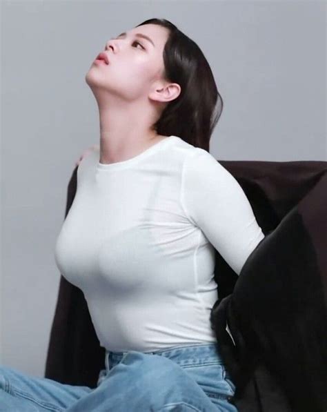アジア女子에 있는 sagittarius 💯님의 핀 예쁜 한국 여자 여자 패션 섹시한 의상