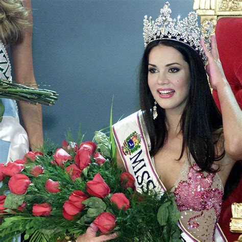 Miss Universo 2012 El Camino A La Corona De Miss Ecuador Carolina