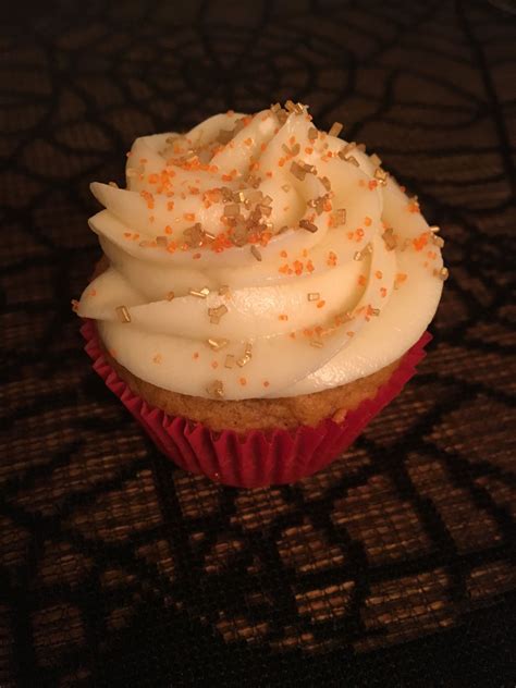 Pumpkin Cupcakes With Cream Cheese Frosting Cupcakes With Cream Cheese