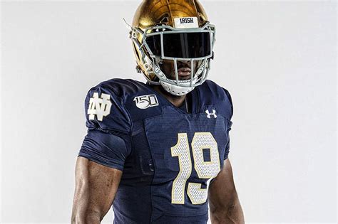 Give The Notre Dame ‘88 Championship Throwback Uniforms Some Respect