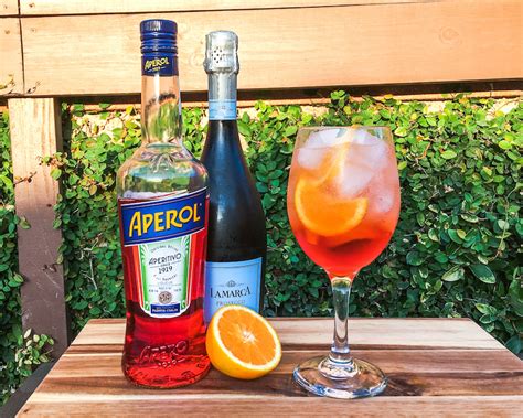 This aperol spritz recipe that never fails. Aperol Spritz Recipe | Cocktails to Drink in Italy | Le ...