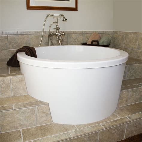 A smooth corner soaking tub, ideal for a small bathroom. japanese soaking tub | sku 907456 47 caruso round acrylic ...