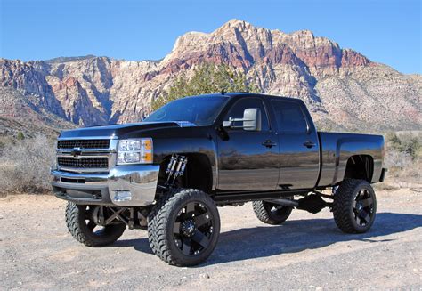 When running 24″ or larger wheels, it is highly recommended that you upgrade the stock braking system on your car. Completely Modified: 2009 Chevrolet Silverado - Off Road ...