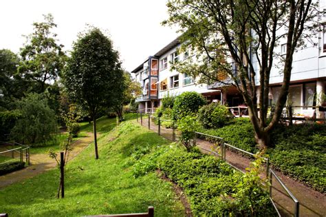 Aktuell befinden sie sich auf der ergebnisliste zu haus in mieten oder kaufen mit einem suchradius von 50km. "Haus Blocksberg" in Kiel auf Wohnen-im-Alter.de