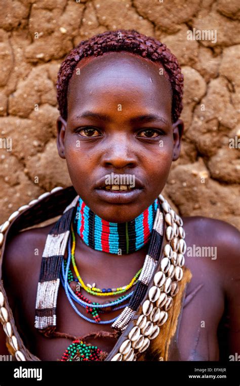 A Portrait Of A Girl From The Hamer Tribe The Monday Market Turmi