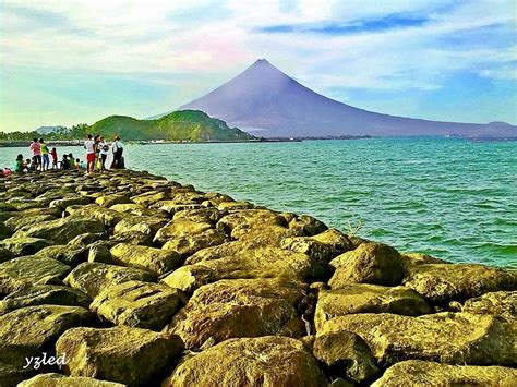 The Majestic Mayon Volcano In Albay Philippines 🇵🇭