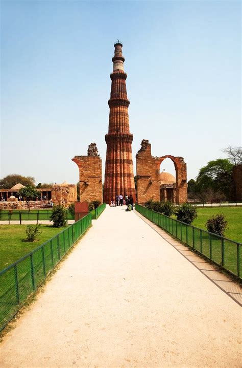 Qutb Minar And Its Monuments Delhi