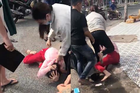Trước giờ bao vụ đánh ghen chả thấy thò mõm vào giờ được vụ nổi nổi lại đánh hơi à:ops một phụ nữ bị đánh ghen kinh hoàng ở huế. Lan truyền clip người phụ nữ ở Kiên Giang bị đánh ghen ...