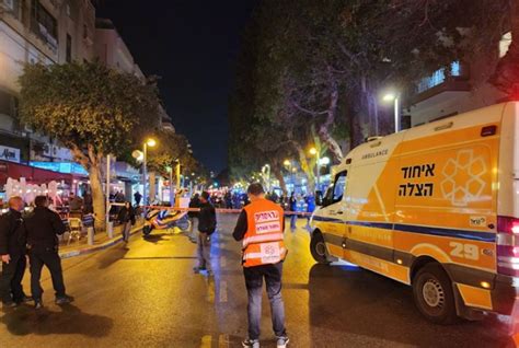 Five Israelis Injured Suspect Dead In Tel Aviv Shooting Palestine Chronicle