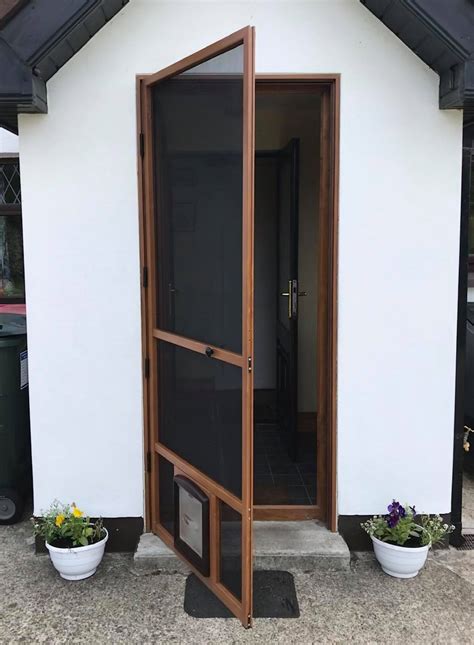 By danielle neilson on 8 september 2020. Dog/Cat Pet Flap Integrated Fly Screen Door - Goss Flyscreens