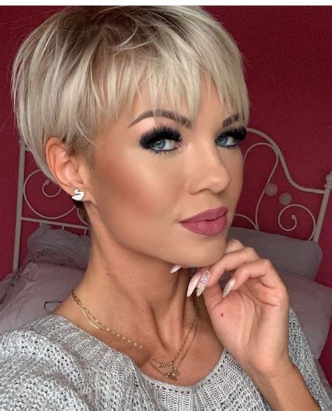 15 Best Pixie Haircuts For Women Over 60 2021 Trends Hairstyles Vip Reverasite