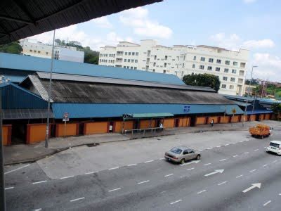 It is the oldest and thus, the most major road ever constructed in klang valley, malaysia before the federal highway of 1965. Borneotip: Old Klang Road