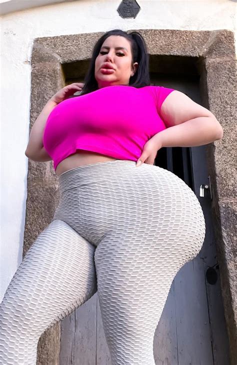 Woman With Bum That Measures 182cm Reveals Problem With Huge Behind