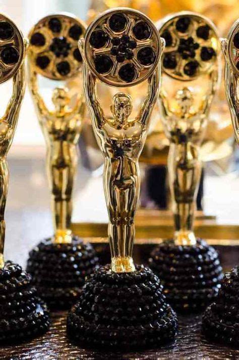How To Diy The Best Oscar Party Pintopin Hollywood Party Theme