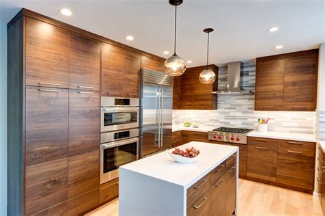 Modern Walnut Kitchen Designed By Janis Manacsa Modern Kitchen