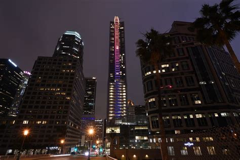 Wilshire Grand Photos Of Las Tallest Tower On Its Opening Day Curbed La