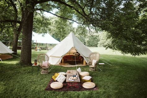 Unique hotels, cabin rentals, tree houses, & more. PLAN YOUR INTIMATE BACKYARD GLAMPING WEDDING WITH A LA CRATE + EVENT ESSENTIALS | MADISON ...