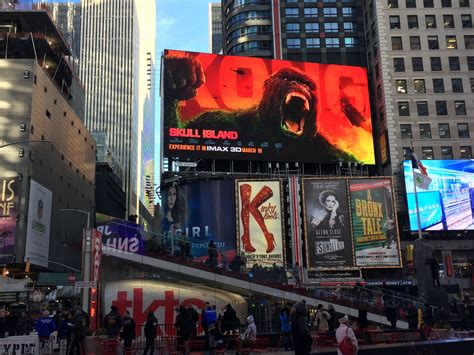 Digital Billboard Times Square Billboard Storytelling Street