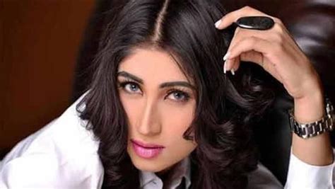 Qandeel Baloch S Father Wants His Murderer Son To Be Shot Dead Watch Video Bollywood News