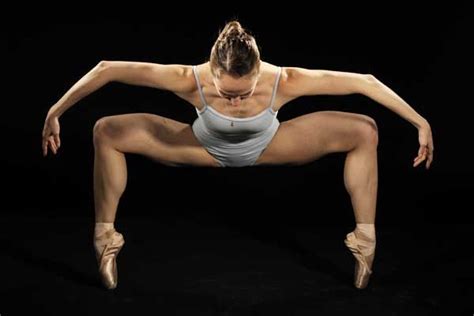 Tip Toes Workout Guide Muscular Legs Ballerina Feet