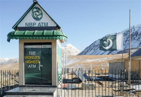O S O ATM O Mais Alto Do Mundo Na Beira De Pak China Foto De Stock
