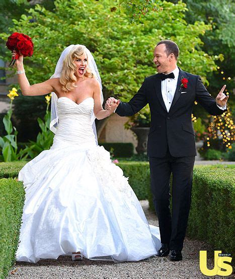 Inside Jenny McCarthy And Donnie Wahlberg S Wedding Album Celebrity
