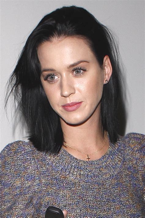 16 Fresh Faced Pop Stars Without Makeup