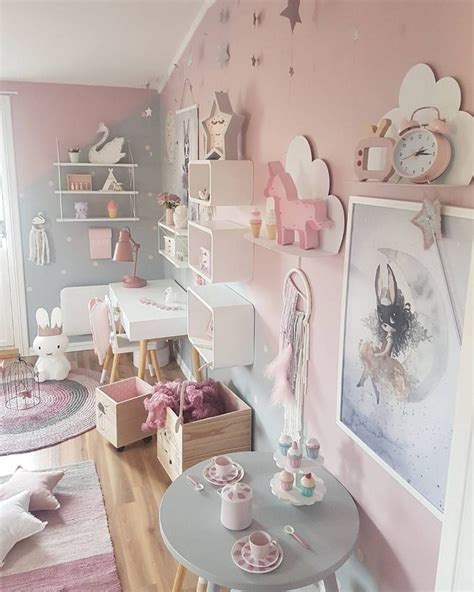 Ich zeige dir wie du ein kleines kinderzimmer praktisch und schön einrichten kannst. raumgestaltung ideen babyzimmer grau rosa dekoration tipps | Baby zimmer grau, Zimmer mädchen ...