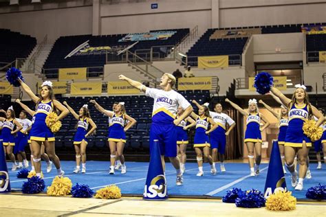 Asu Cheer Team Holds Clinic To Help Students Prepare For Tryouts