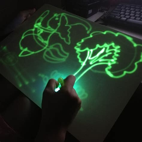 Using a drawing tablet to entertain your kids offers a wonderful way to keep the peace. A3 Big Size PVC Draw Tablet Drawing in Dark with Light ...