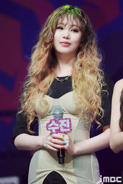 December 12, 2001 zodiac sign: 포토 (여자)아이들 수진, 매력 넘치는 눈빛 | MBC 연예