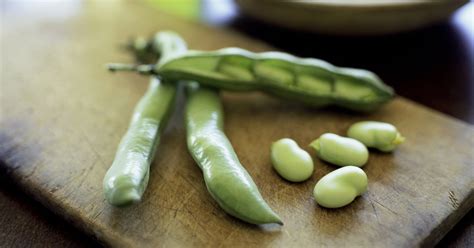 Apr 19, 2018 · fava is smoother than most beans—ideal for purees and mashes. 10 Impressive Health Benefits of Fava Beans