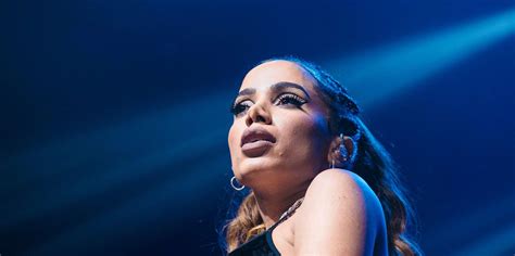 Anitta Releases New Single Tócame With De La Ghetto And Arcángel