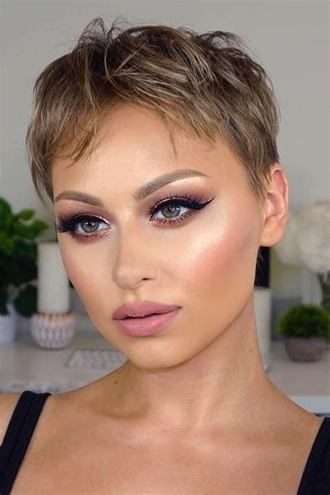 90 Amazing Short Haircuts For Women In 2021