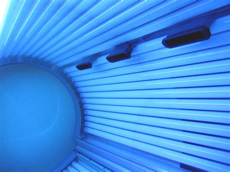 Fileinside A Tanning Bed March 2006 Wikimedia Commons