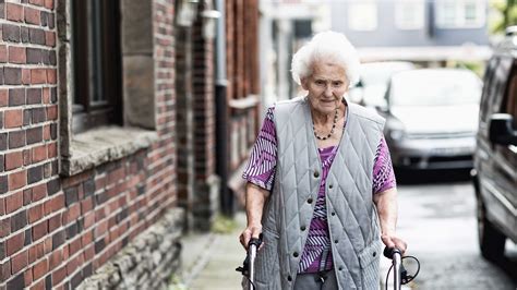 Alte Menschen Nicht Häufiger Von Armut Bedroht Als Durchschnitt