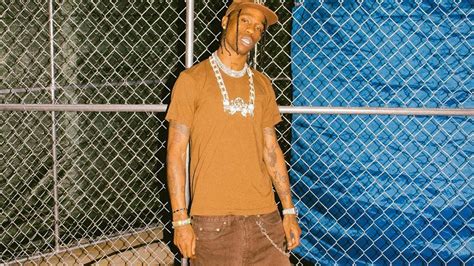 Spotted Travis Scott In Chrome Hearts Jeans And Nike Sb Dunks Pause