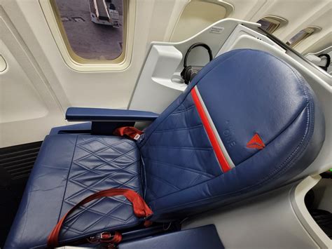 Flight Review Delta First Class On 757 200 Lie Flat Seat To Puerto Rico