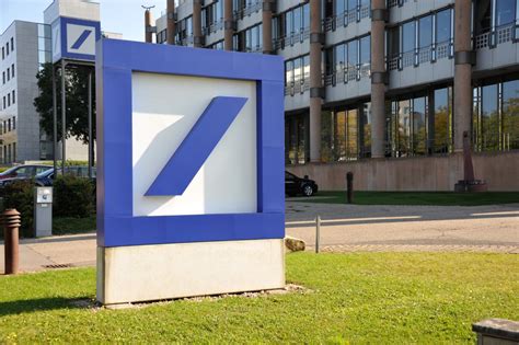 Weitere informationen zu einer einzelnen bank erhalten sie durch klick auf die bankleitzahl in der ergebnisliste. Deutsche Bank hüllt sich in Schweigen, doch Suche nach ...