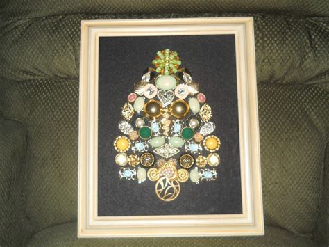 Jewelry Tree Art Made With Vintage And Costume Jewelry Jewelry Tree