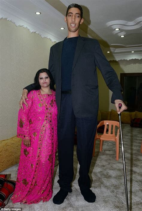 Welcome To Pius Ehimare Blog Worlds Tallest Man Finds Love With