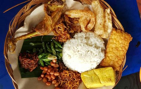 Kemarin ini nyobain makan di nasi pedas osengjuragan disini menu oseng cuminya bener2 juara banget dan bikin. Nikmatnya Nasi Puyung Khas Lombok | WARTA NTB - Portal ...