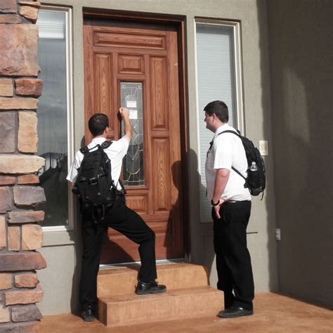Mormon Missionaries Knocking Door Jehovahs Witnesses How To