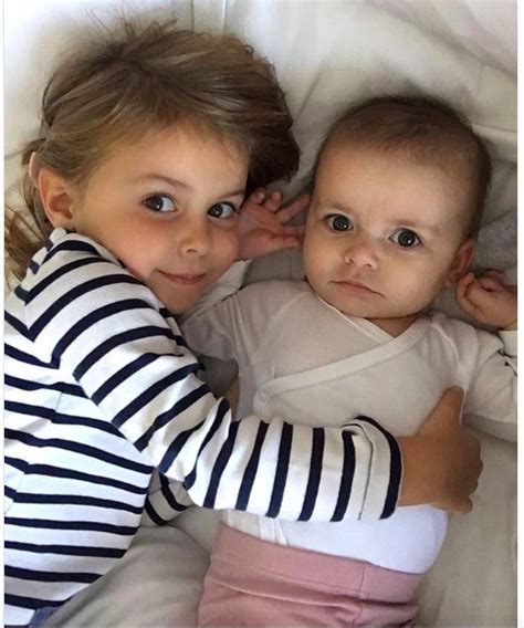 Juega como delantero en el tottenham hotspur f. Gareth Bale's Girlfriend Emma-Rhys-Jones (Photos, Bio, Wiki)