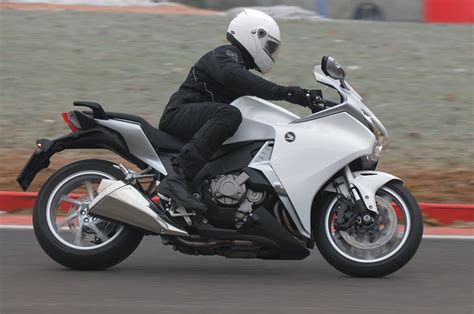 Honda vfr1200x crosstourer (2016) | real world review. Honda VFR 1200 F DCT 2011 prezzo, scheda tecnica, dati ...