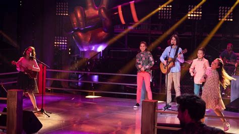 Après 14 semaines de compétition, les 4 derniers talents encore en compétition vont s'affronter lors d'un grand show. "The Voice Kids"-Álvaro schickt ein Talent direkt ins ...