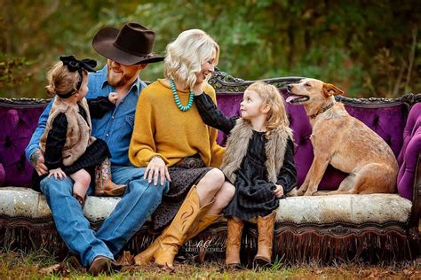 Can We Be A Part Of The Cody Johnson Family?! | Cody johnson, Johnson family, Johnson